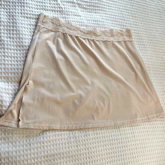 Vanity Fair Tan Floral Lace Waist Band Mini 16”Classic Slip Skirt Size Large - Picture 2 of 10